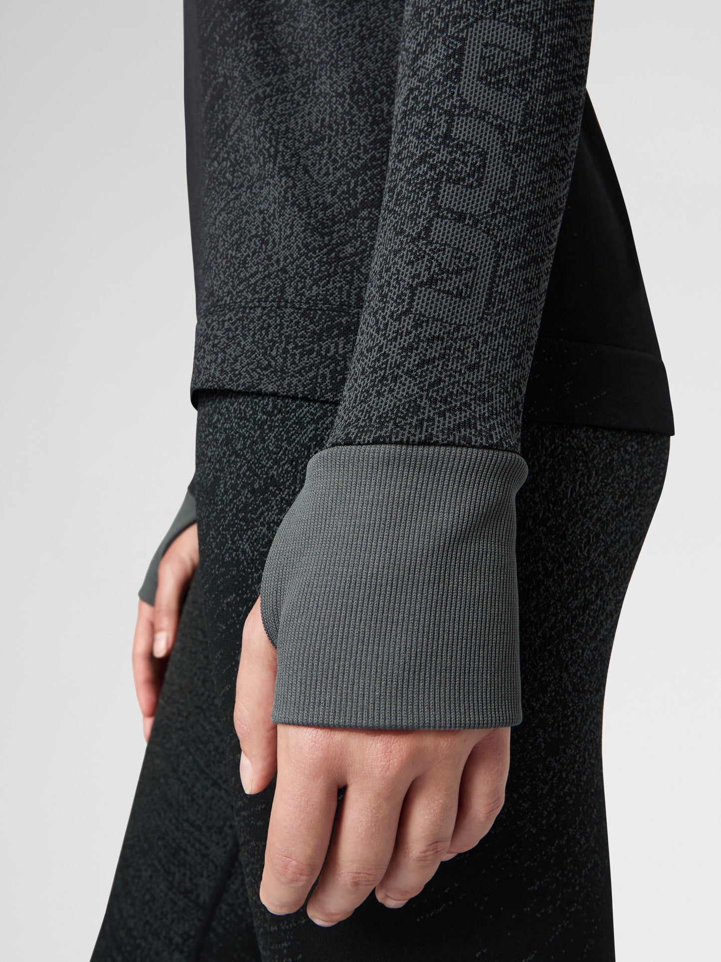 Exceleration Long-Sleeved Running Shirt