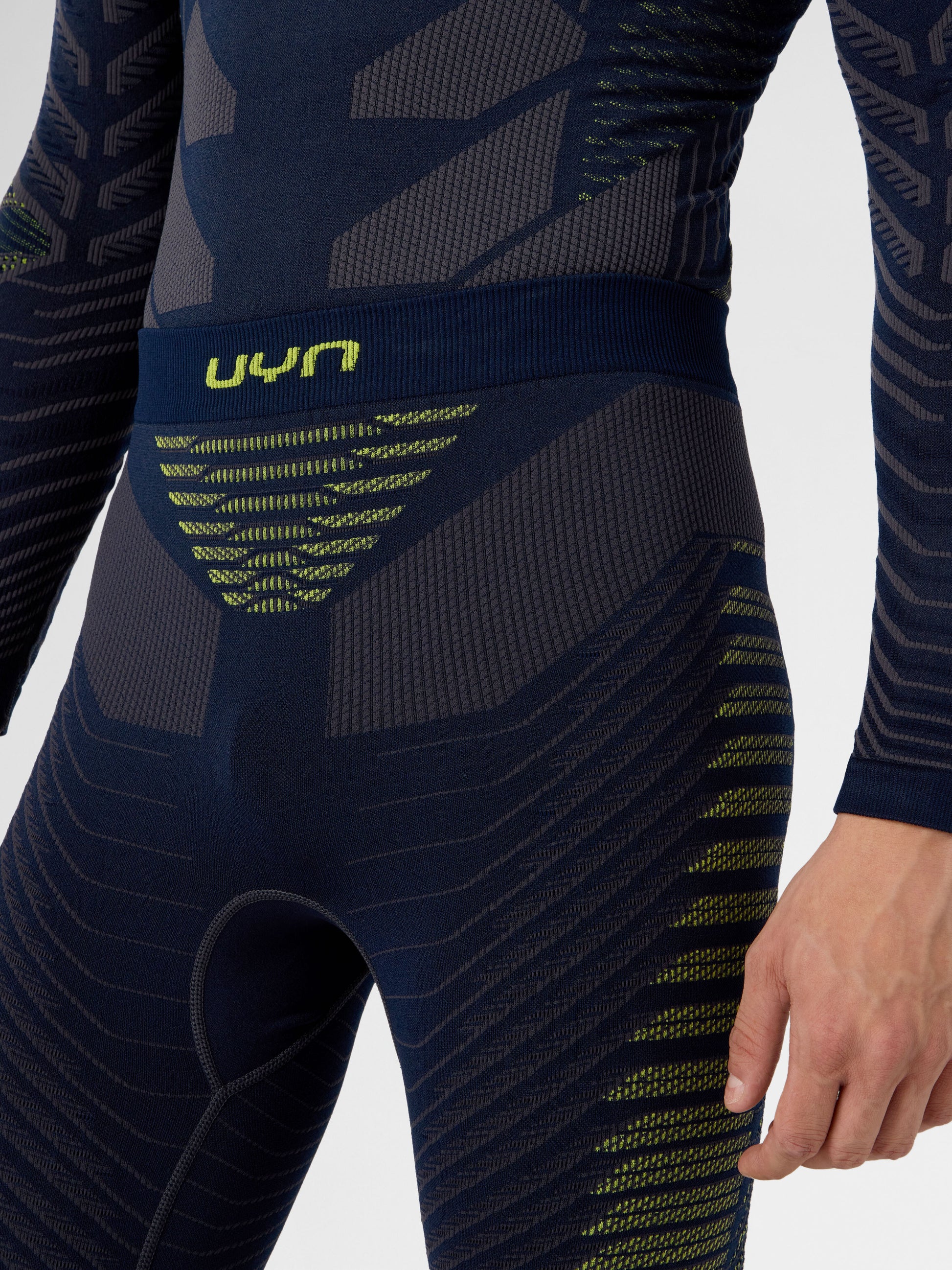 Resilyon 3/4 Thermal Pants