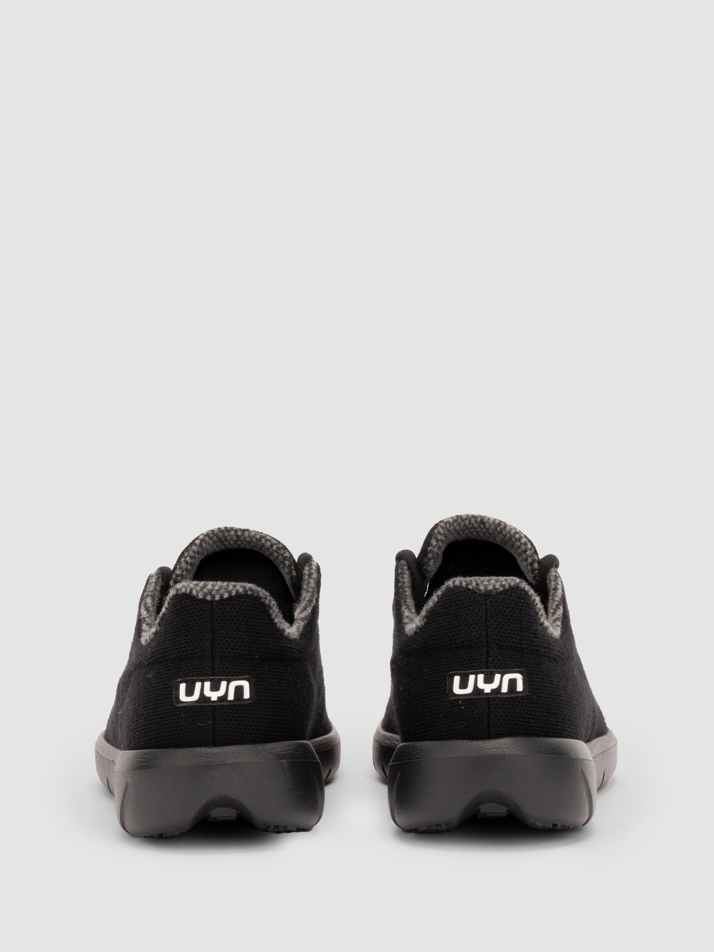 Living Cloud Black