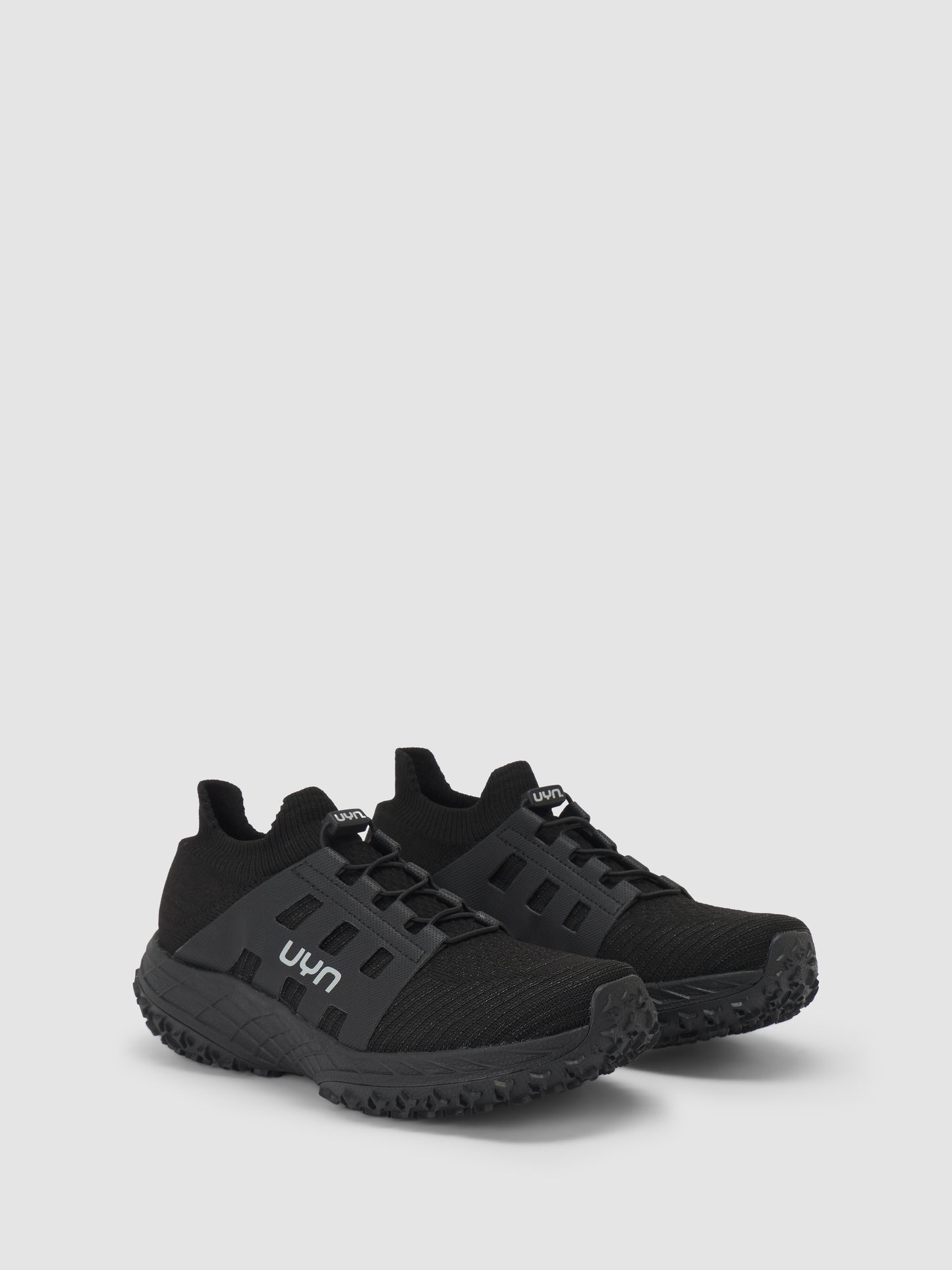 Artax Black