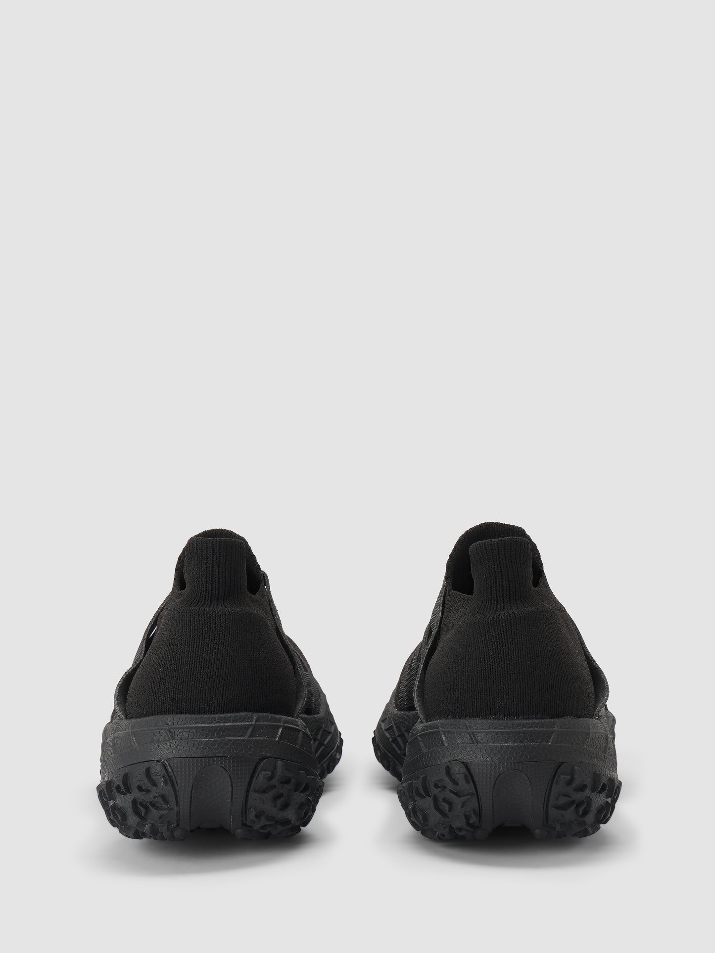 Artax Black