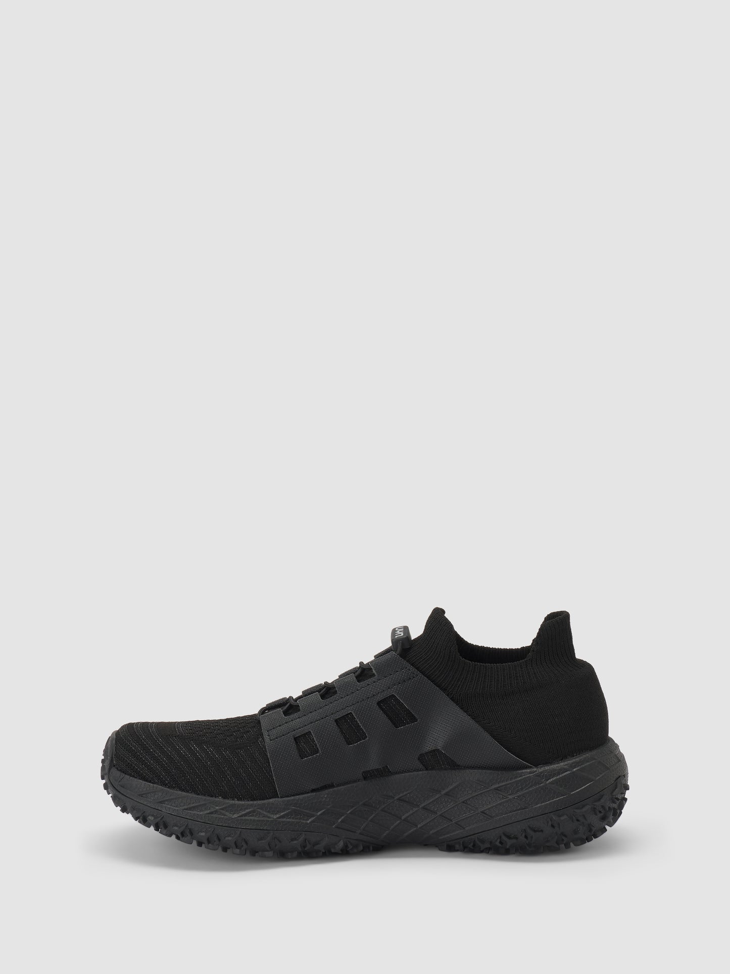 Artax Black