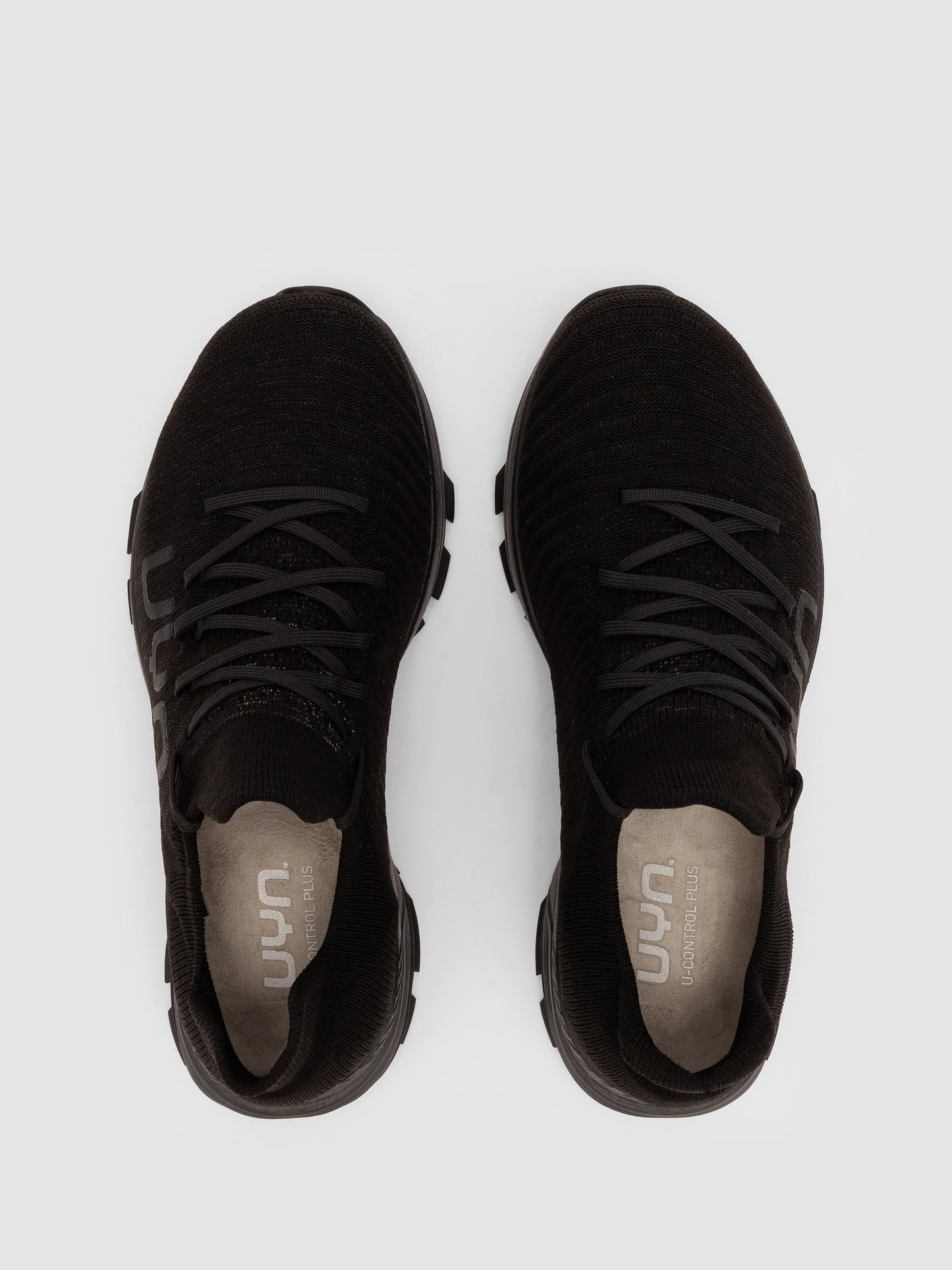 Laces Trek Black