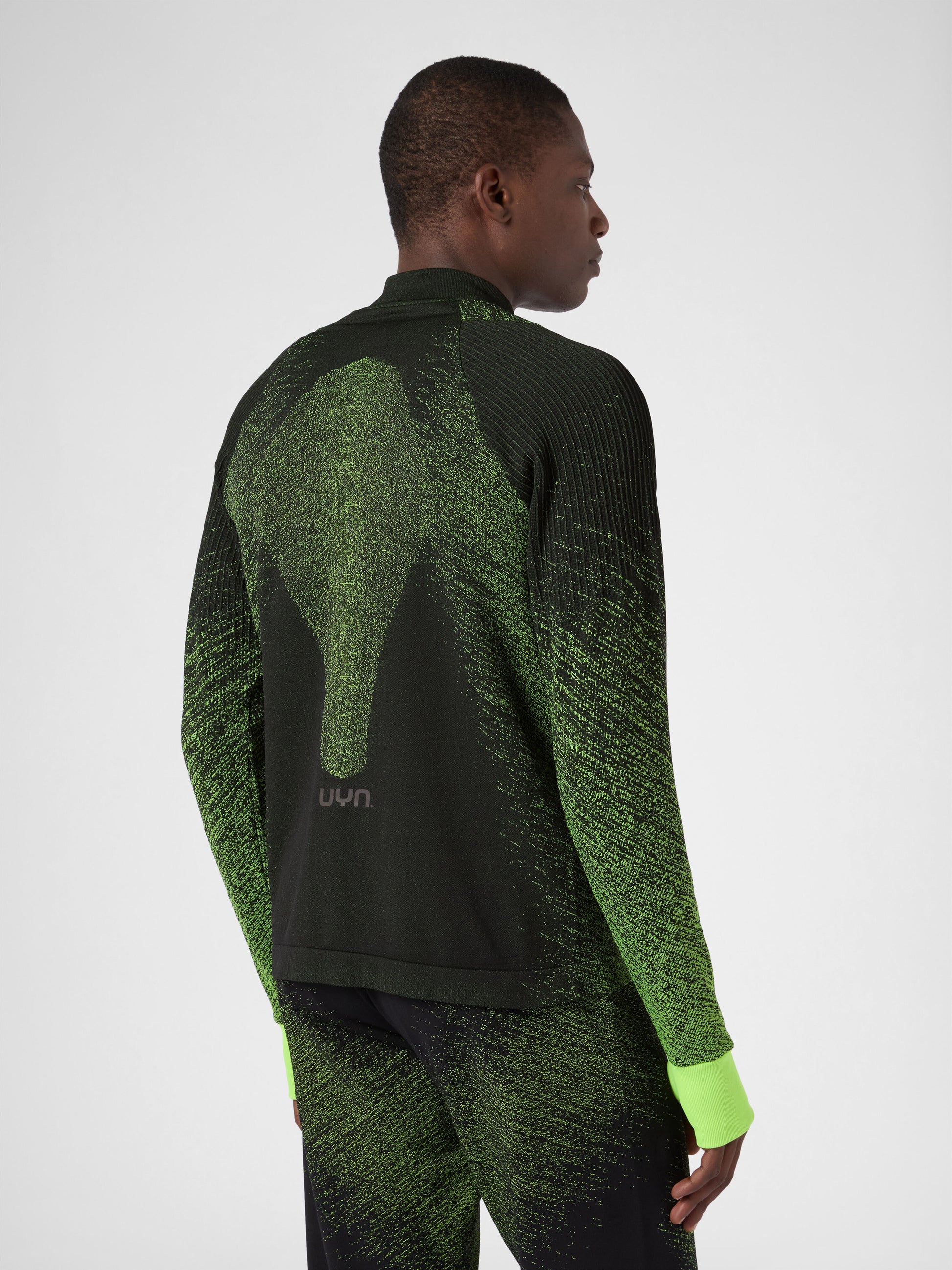 Exceleration Long-Sleeved Zip Up Running Shirt