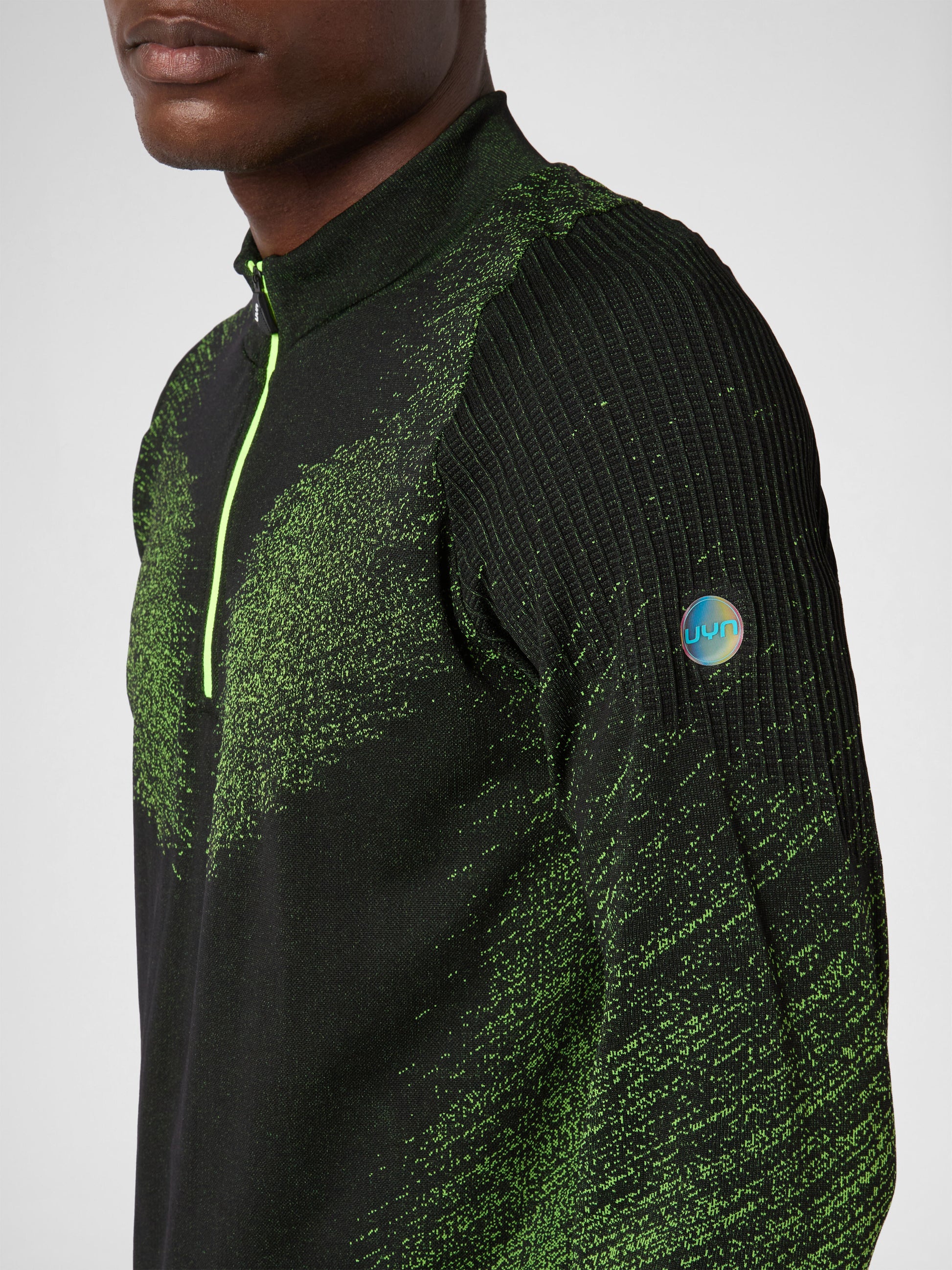 Exceleration Long-Sleeved Zip Up Running Shirt