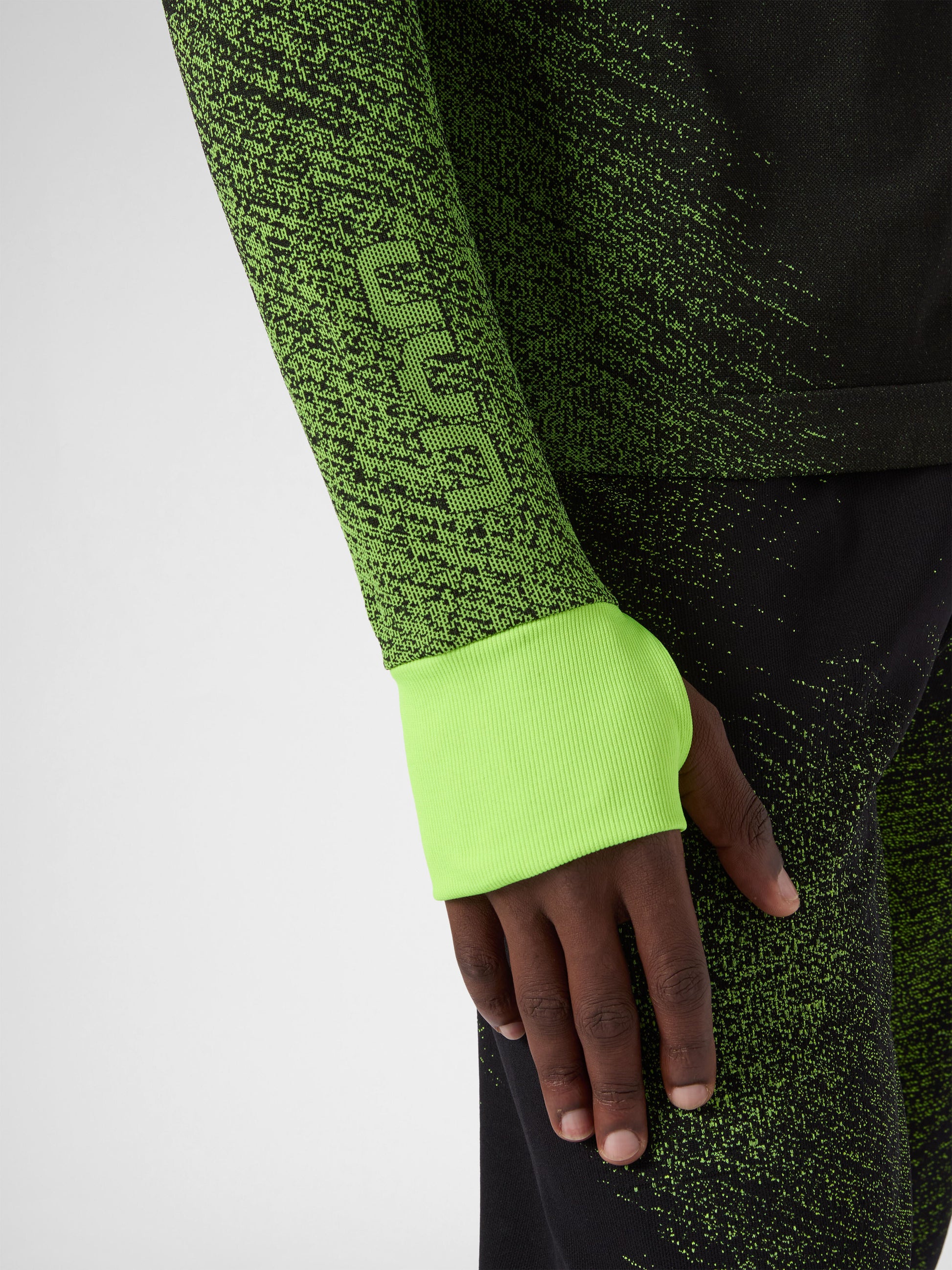 Exceleration Long-Sleeved Zip Up Running Shirt