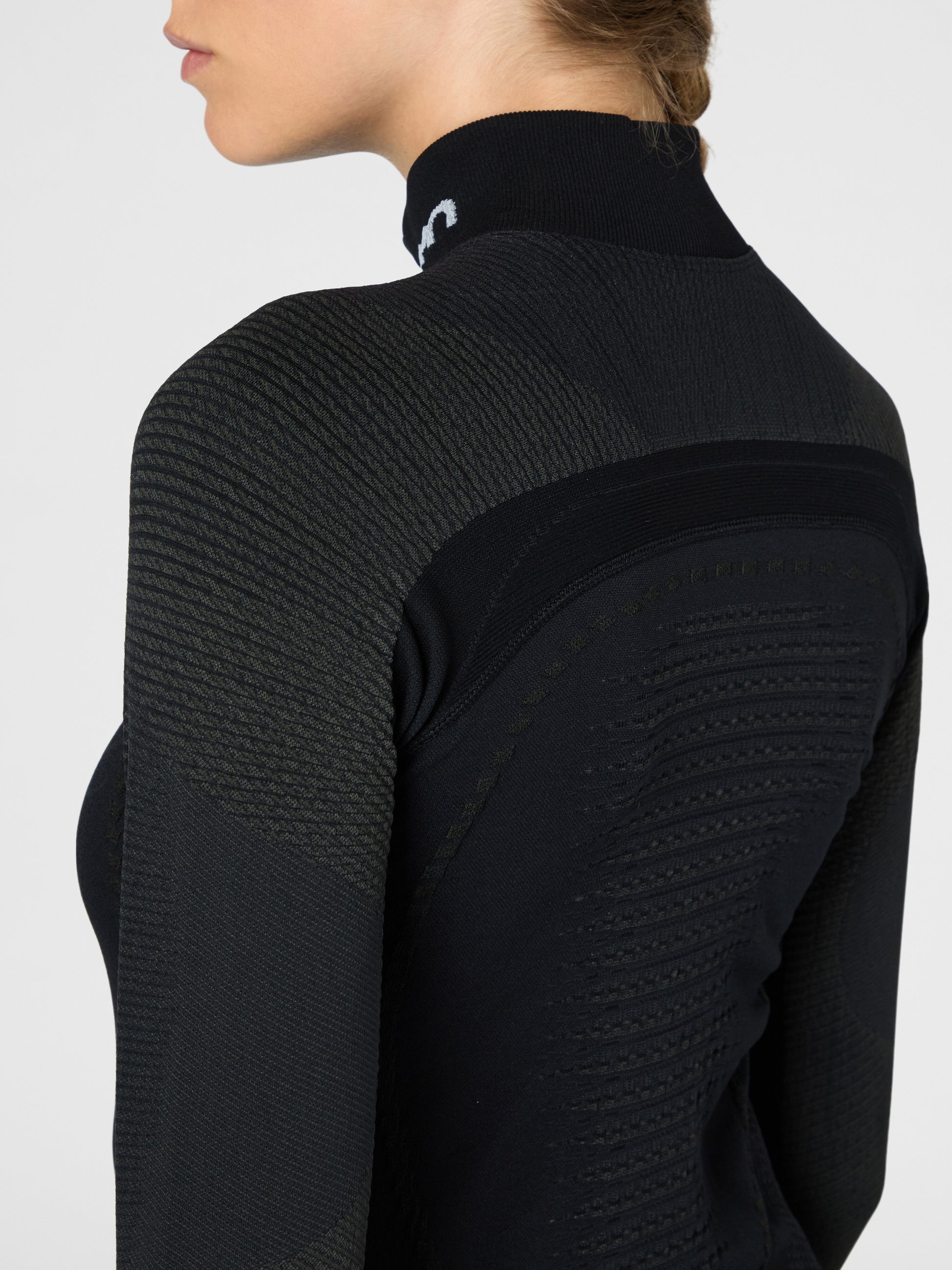 Maillot thermique col roulé zippé Ambityon