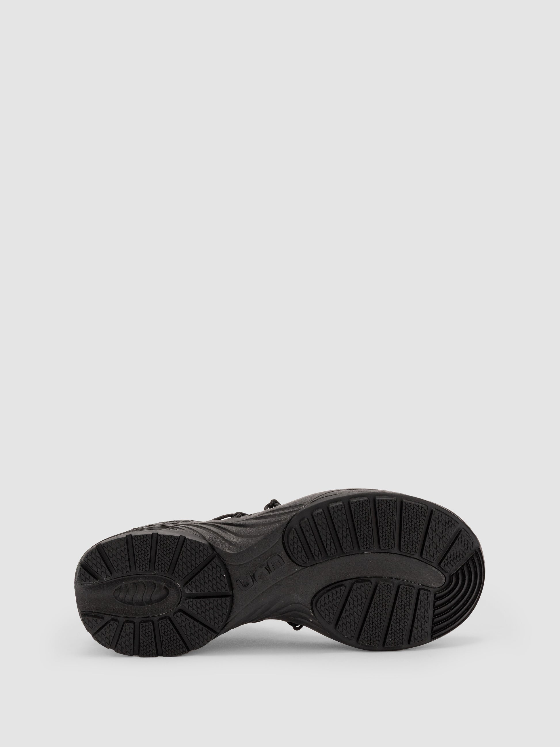 Zephyr Black