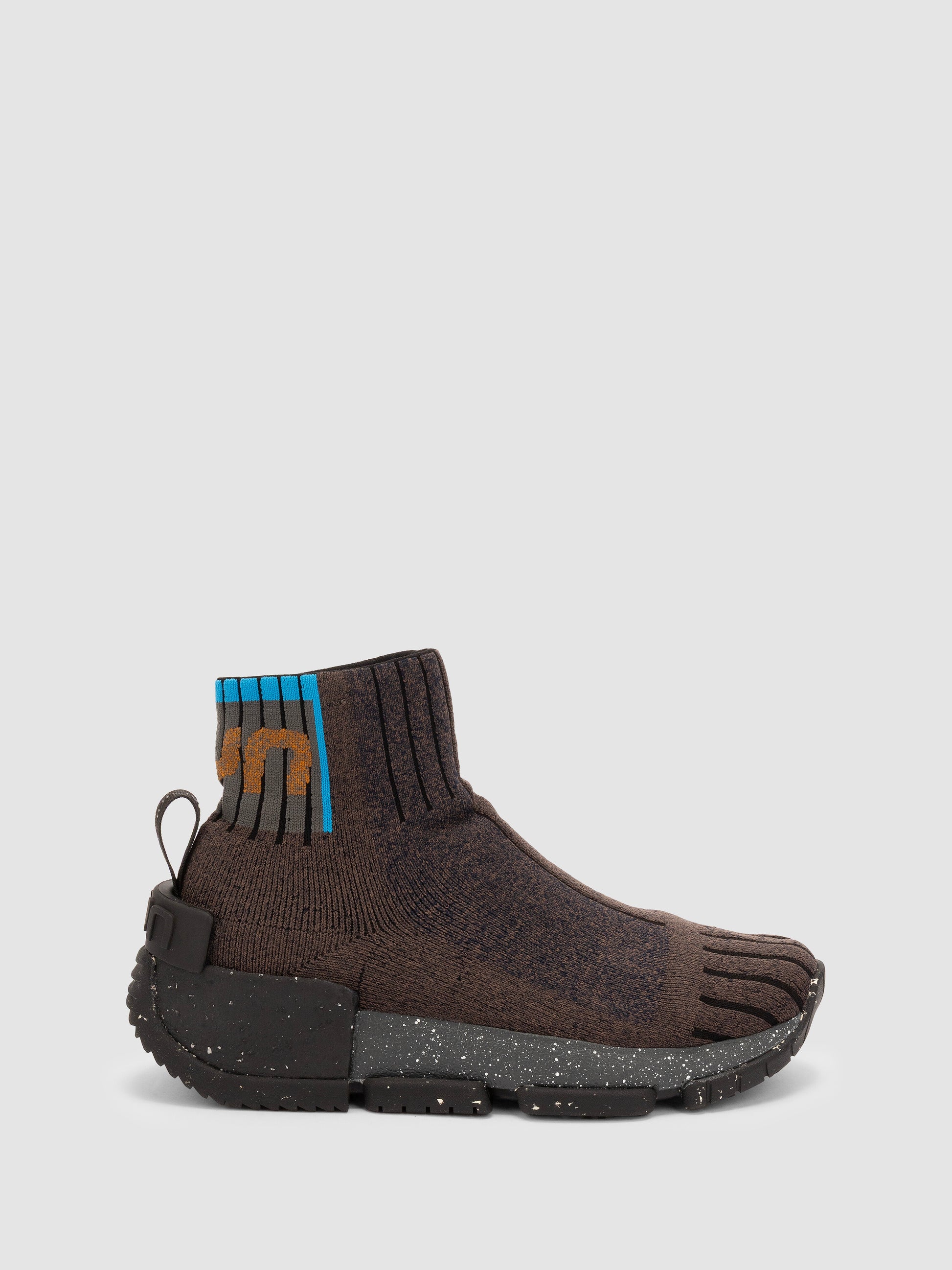 UYN x Urquiola Urban Black