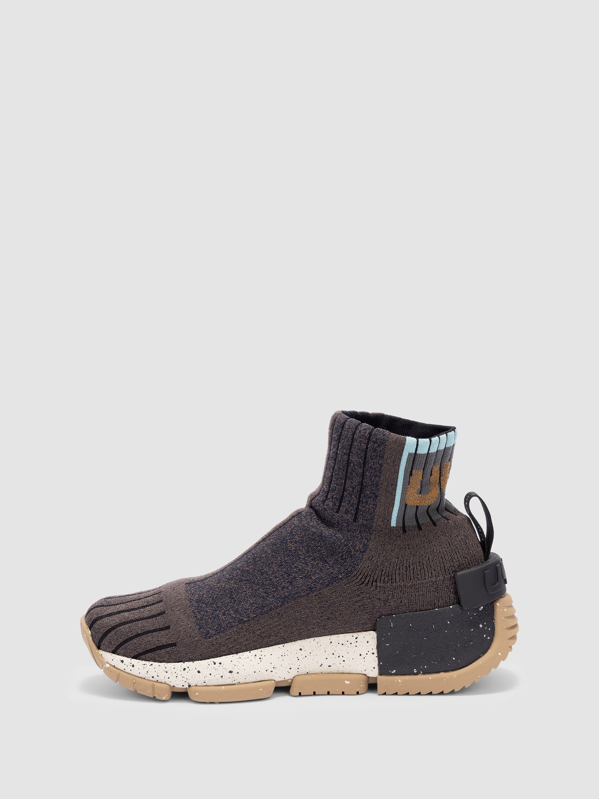 UYN x Urquiola Urban Beige