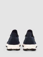 Laces Trek