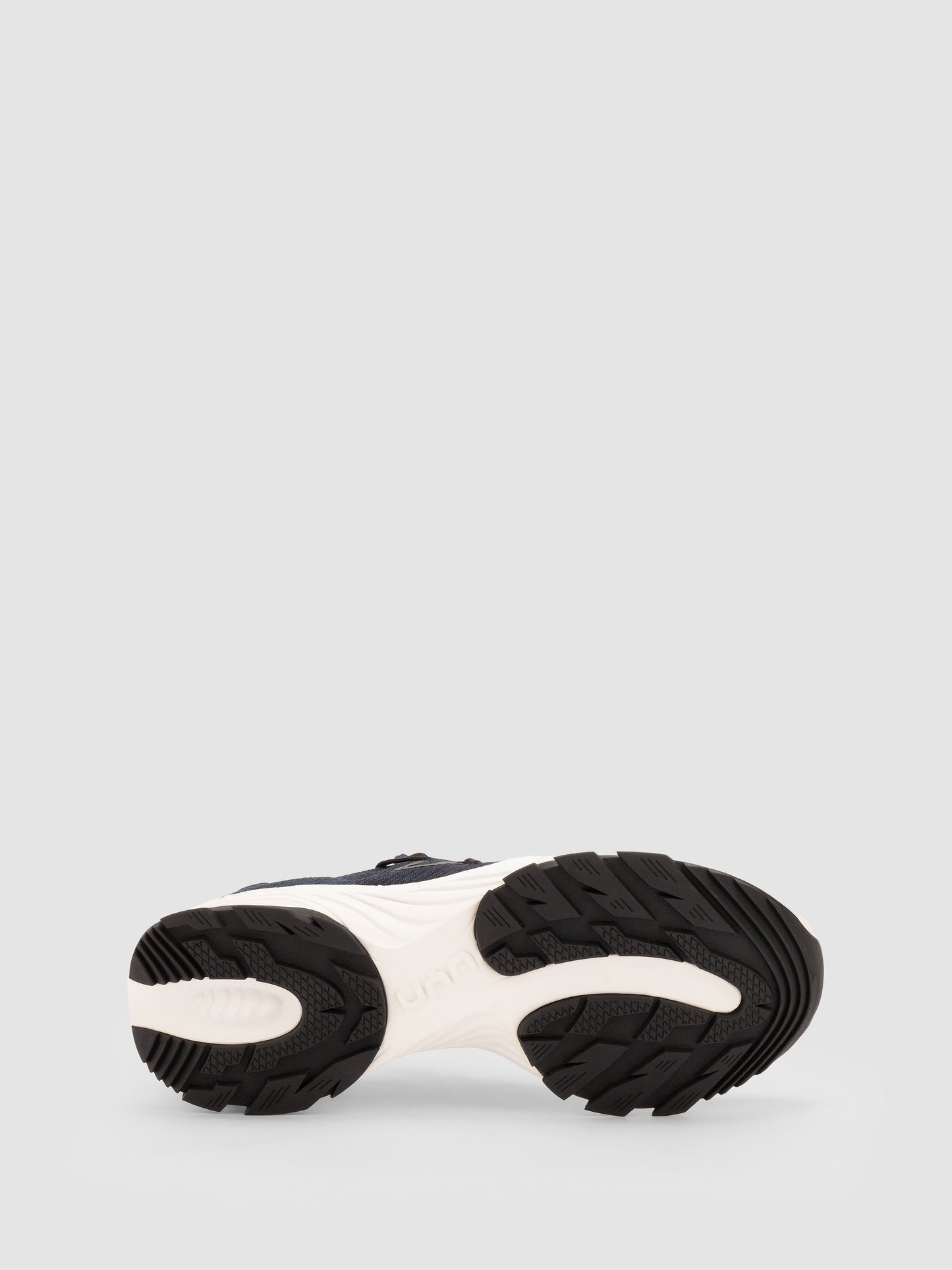 Laces Trek
