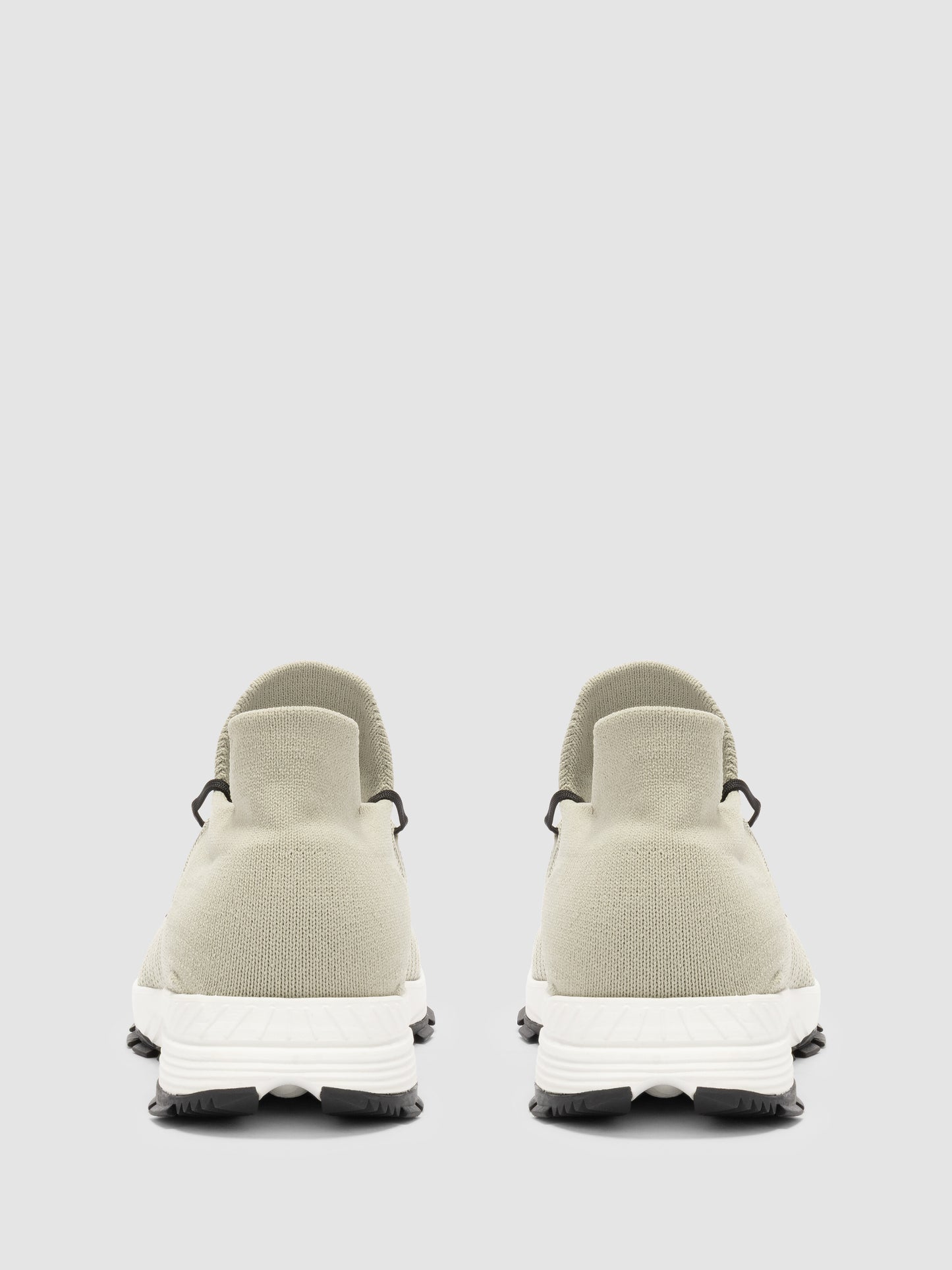 Laces Trek