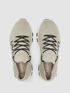 Laces Trek