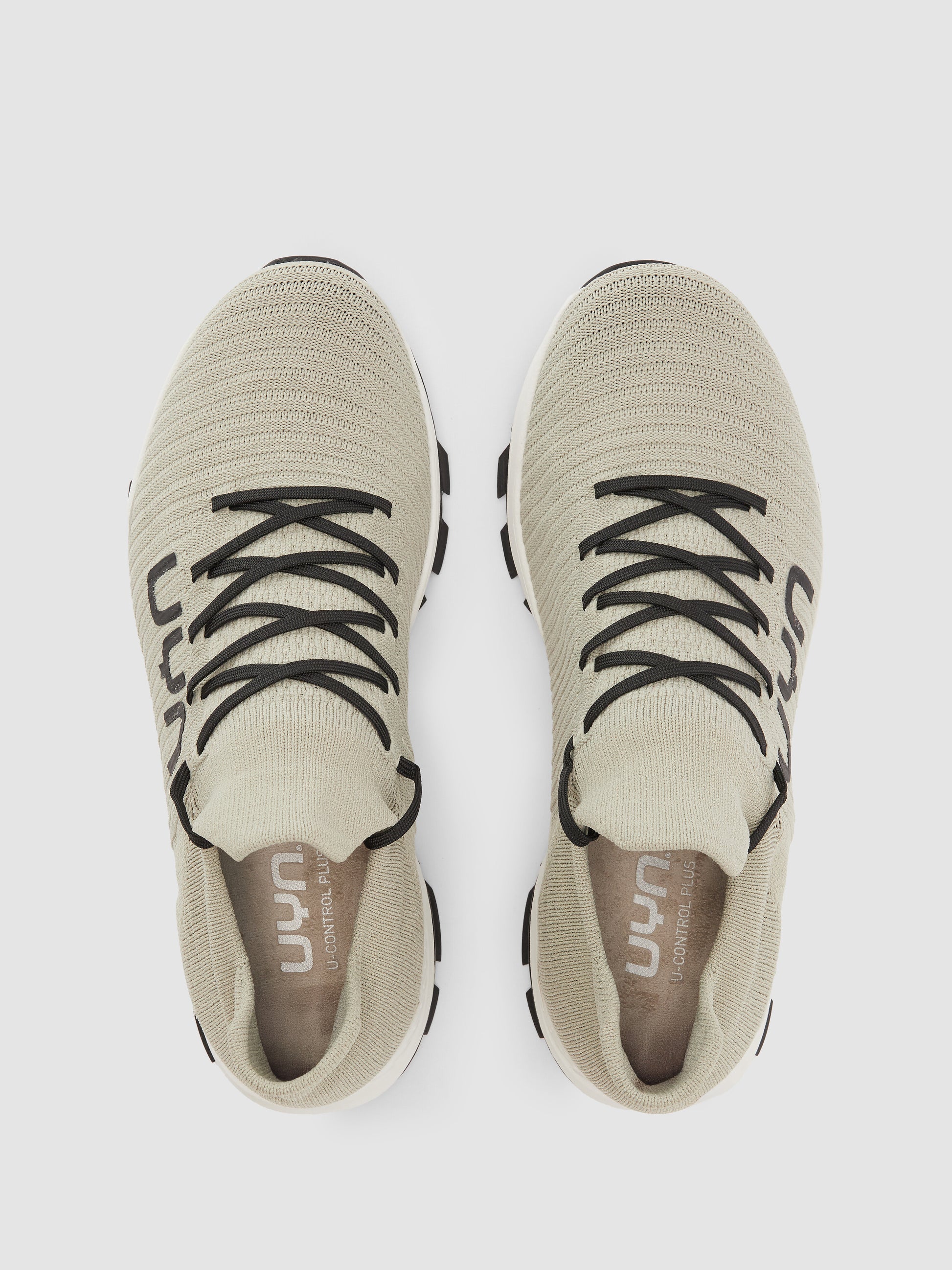 Laces Trek